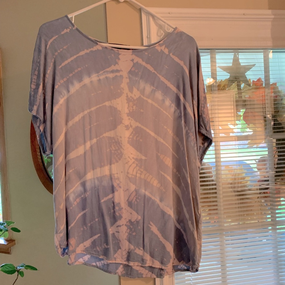 Charlie B Top